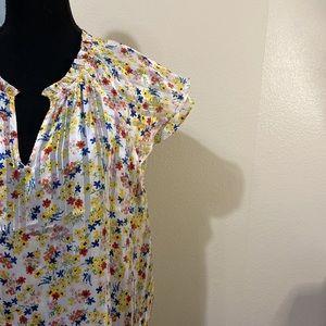 Banana Republic floral ruffle blouse
